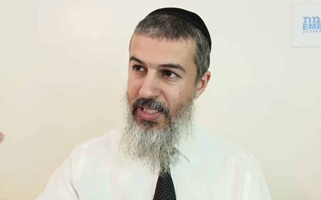 Tomer Devorah with Rabbi Avigdor Miller’s Commentary  8  Chapter 4   Lish’erit Nahalato   For the Re