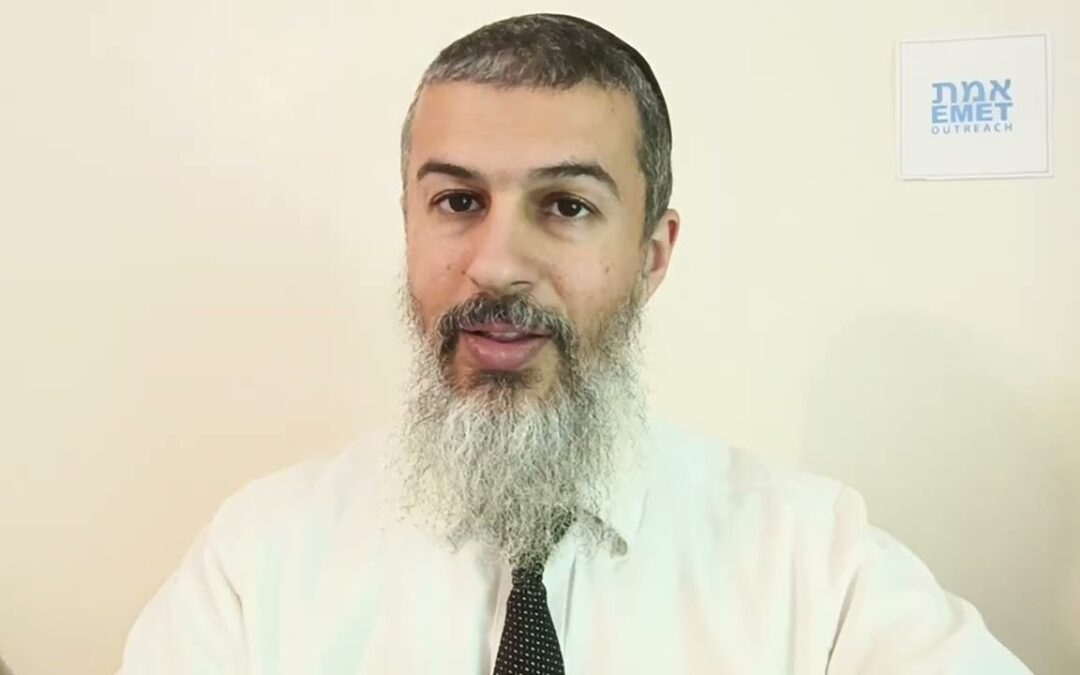 Tomer Devorah with Rabbi Avigdor Miller’s Commentary  6  Chapter 2   Noseh Avon   Hashem Carries Our